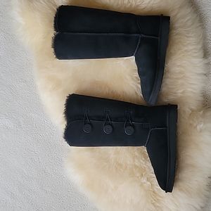 Ugg boots. Tall. Bailey button triplet. Brand new. Ladies size 10.